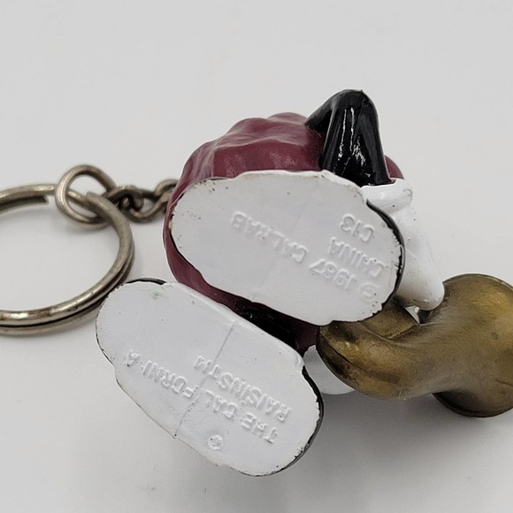 California 1987 Vintage Raisin Saxophone Player Keychain - Picture 2 of 5